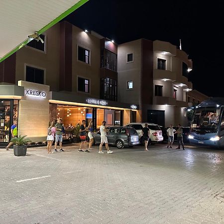 Hotel Kresko Lushnje Bagian luar foto