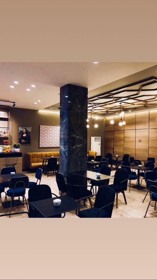Hotel Kresko Lushnje Bagian luar foto