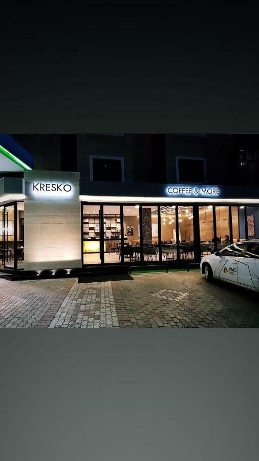 Hotel Kresko Lushnje Bagian luar foto